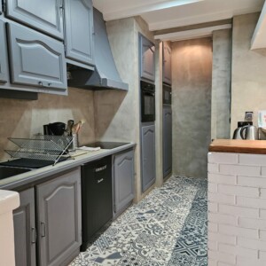 Shared spaces - fully fitted kitchen